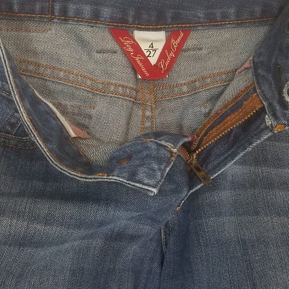 **SOLD** Lucky Brand Flap Back Pocket Jeans - Picture 2 of 7